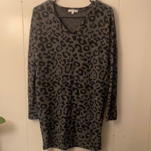 Small leopard dress